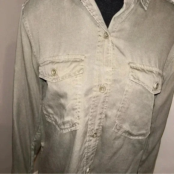 Aritzia - Community Button Up - Picture 3 of 8